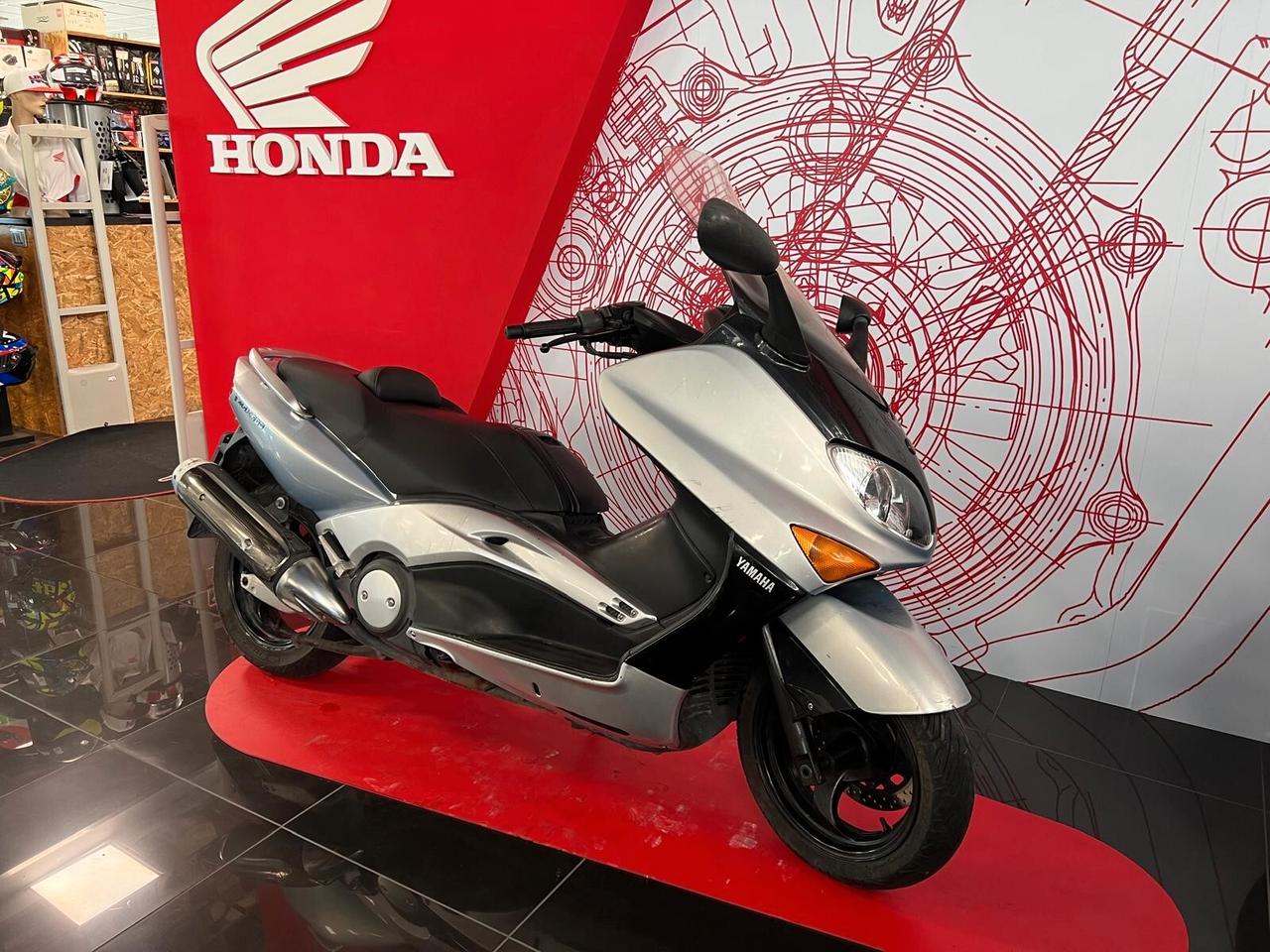 Yamaha T-Max 500 2001