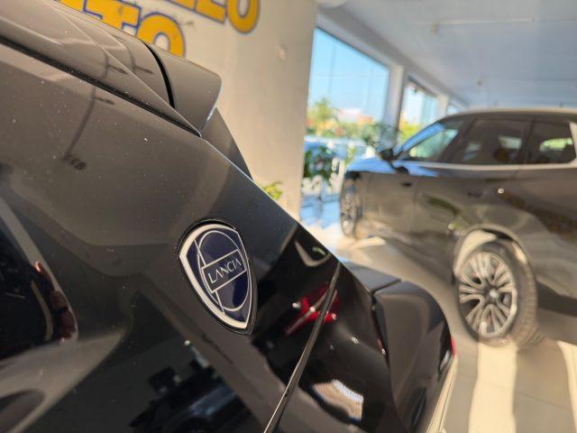 LANCIA Ypsilon Hybrid e-DCT tua da ?239,00 mensili