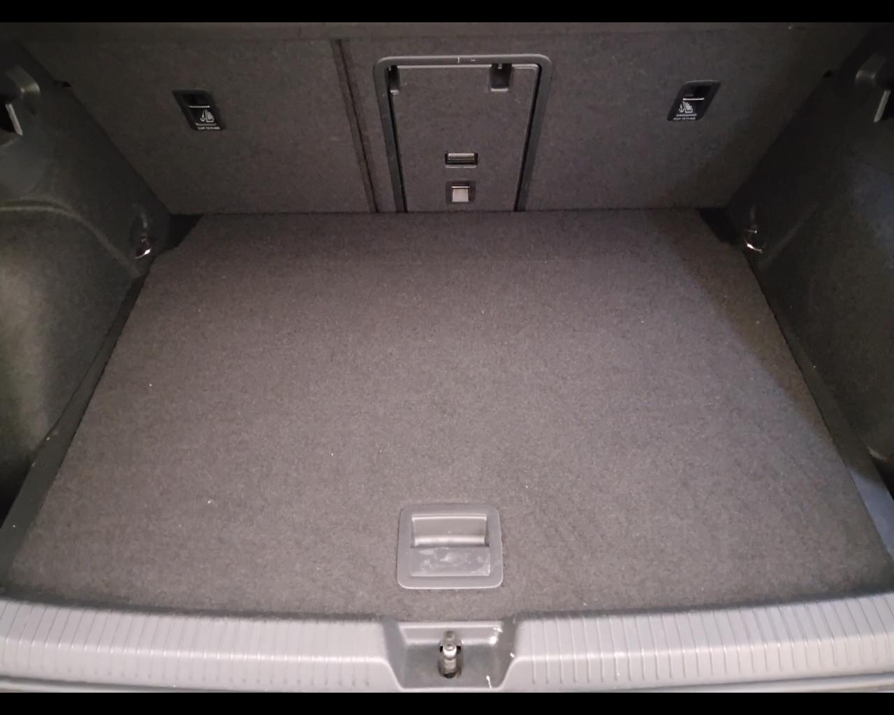 VOLKSWAGEN Golf VIII 2020 - Golf 2.0 tdi Life 115cv