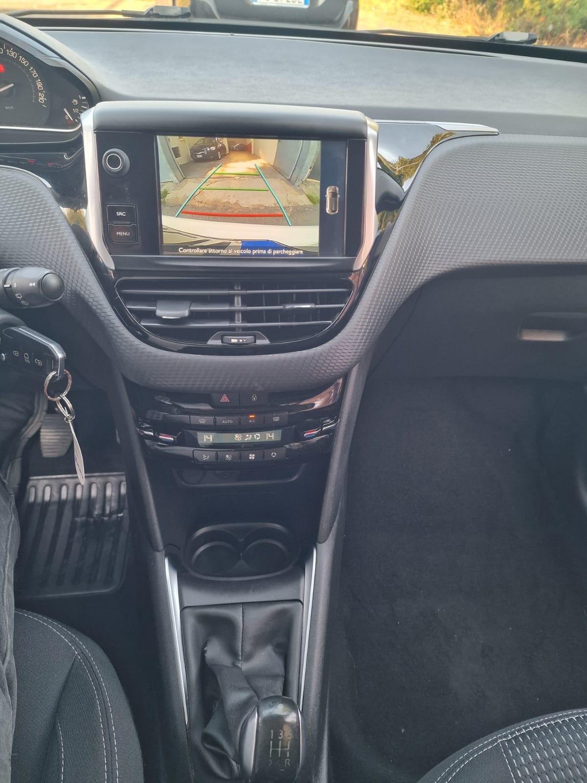 Peugeot 208 PureTech 82 5 porte Allure