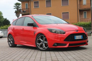 Ford Focus 2.0 EcoBoost 250 CV ST3