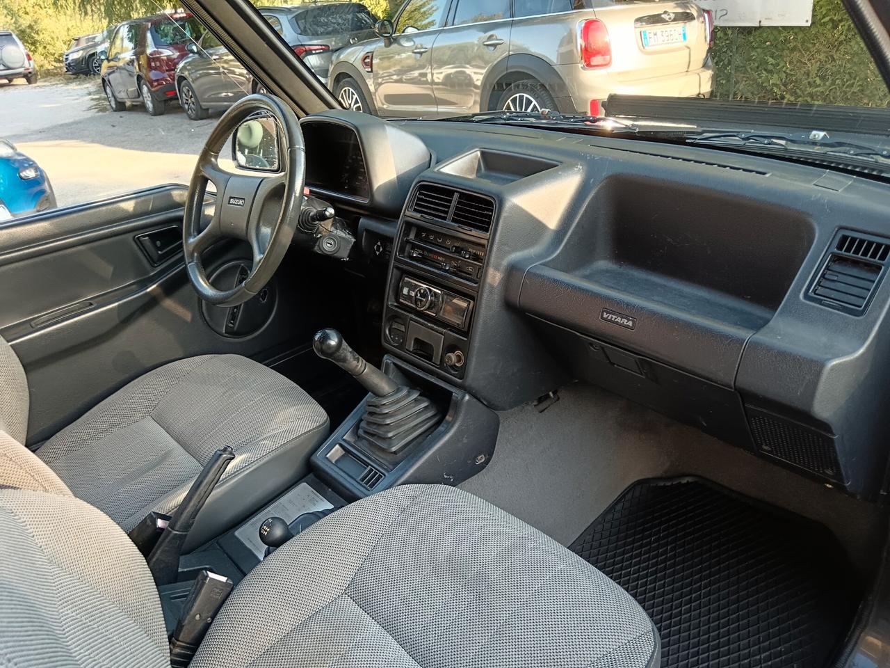 Suzuki Vitara 1.6i 77CV 4WD PERFETTO