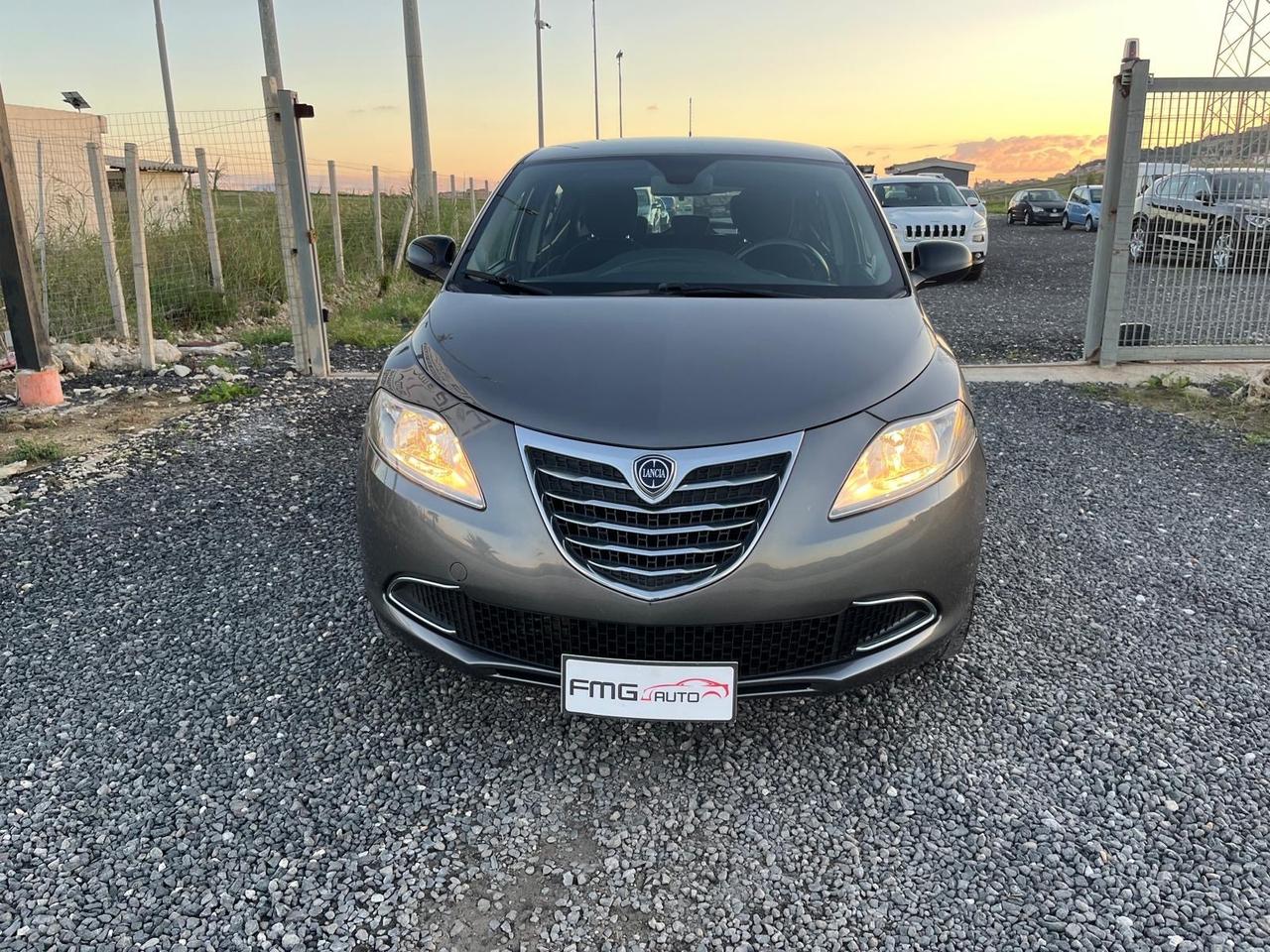 Lancia Ypsilon 1.2 69 CV 5 porte Gold