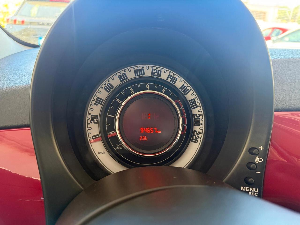 Fiat 500 1.2 Lounge 90MILA KM