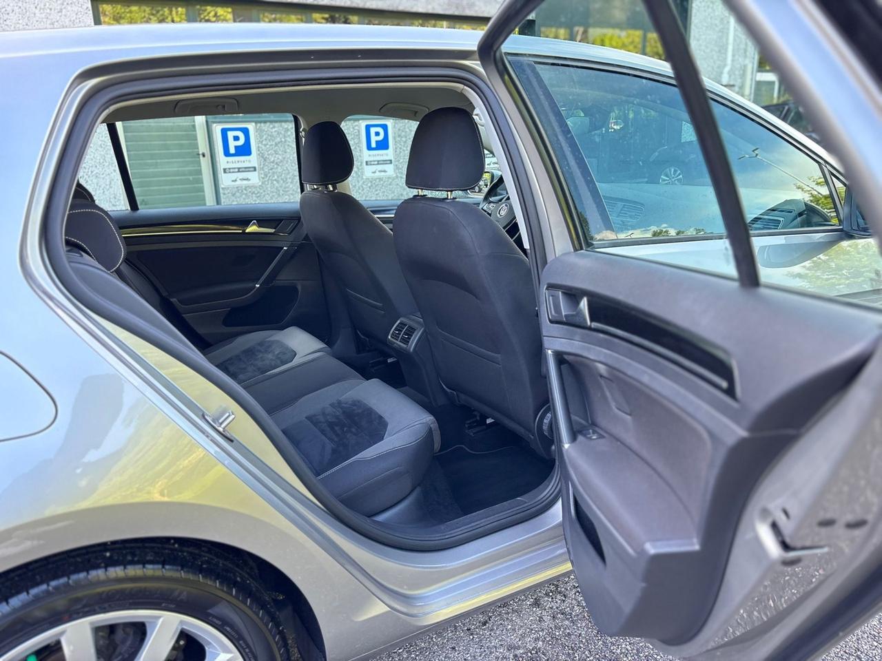 Volkswagen Golf 1.6 TDI 110 CV DSG 5p. Highline BlueMotion Technology