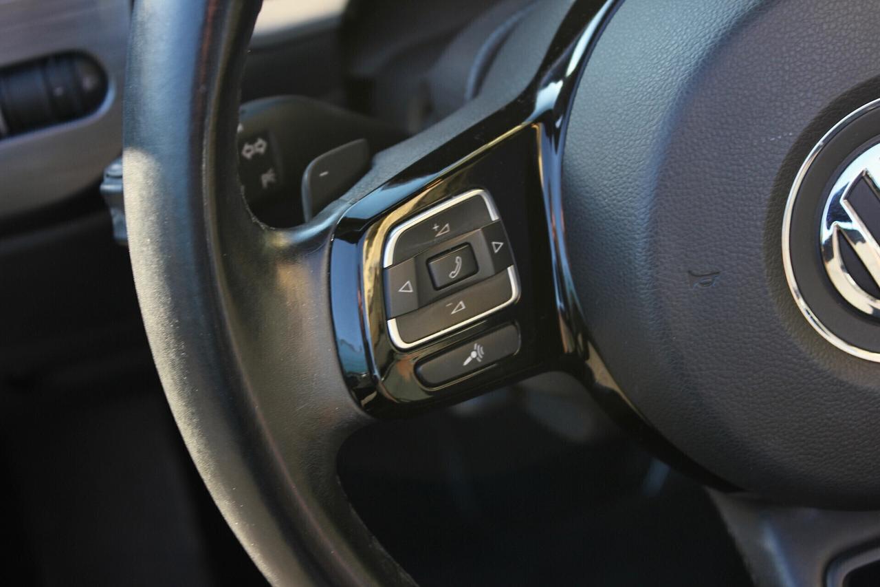 Volkswagen Maggiolino Cabrio 1.2 TSI DSG 105CV NAVY SENSORI