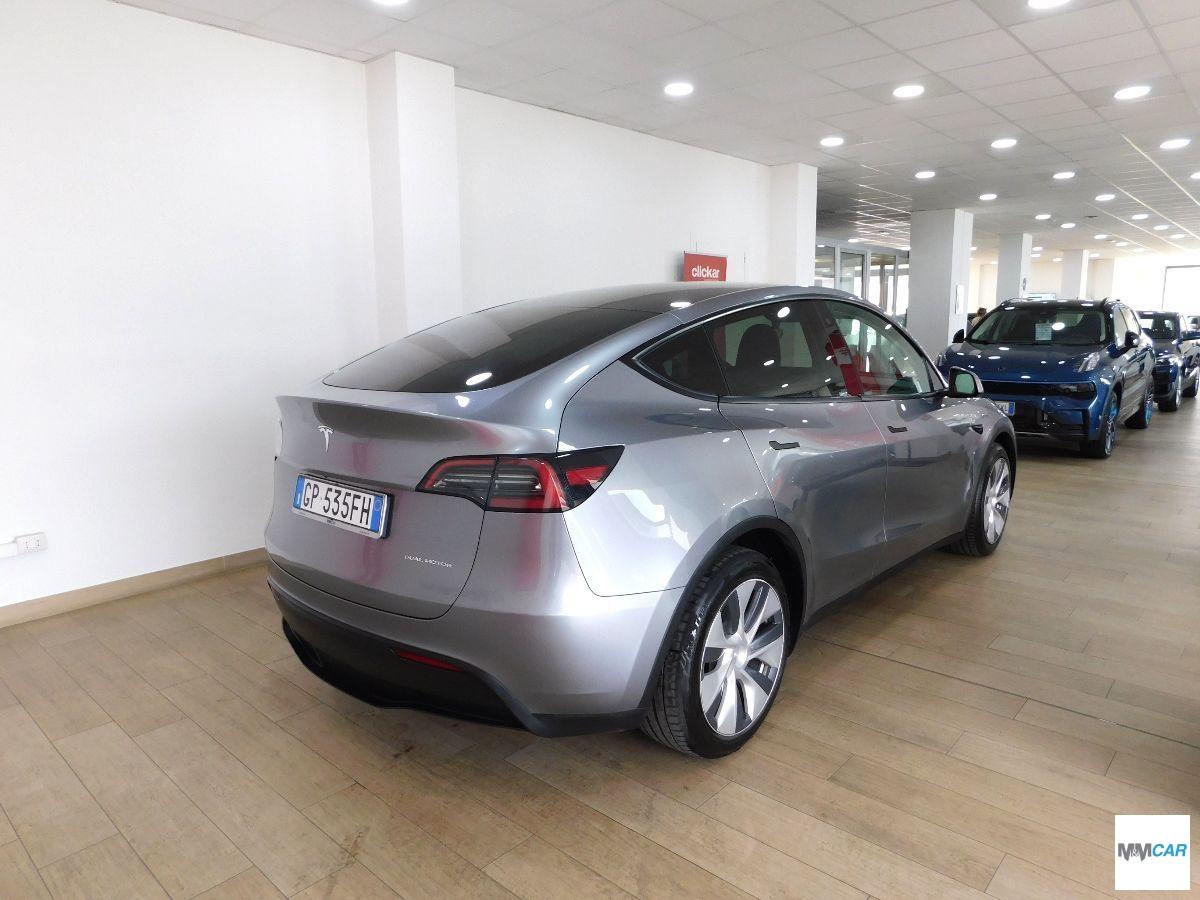 TESLA - Model Y - Long Range AWD