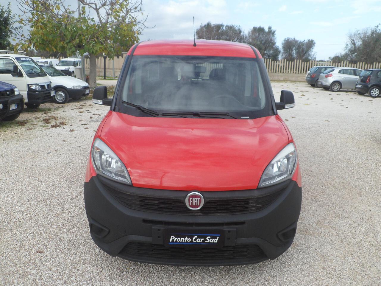 Fiat Doblo 5 posti autocarro