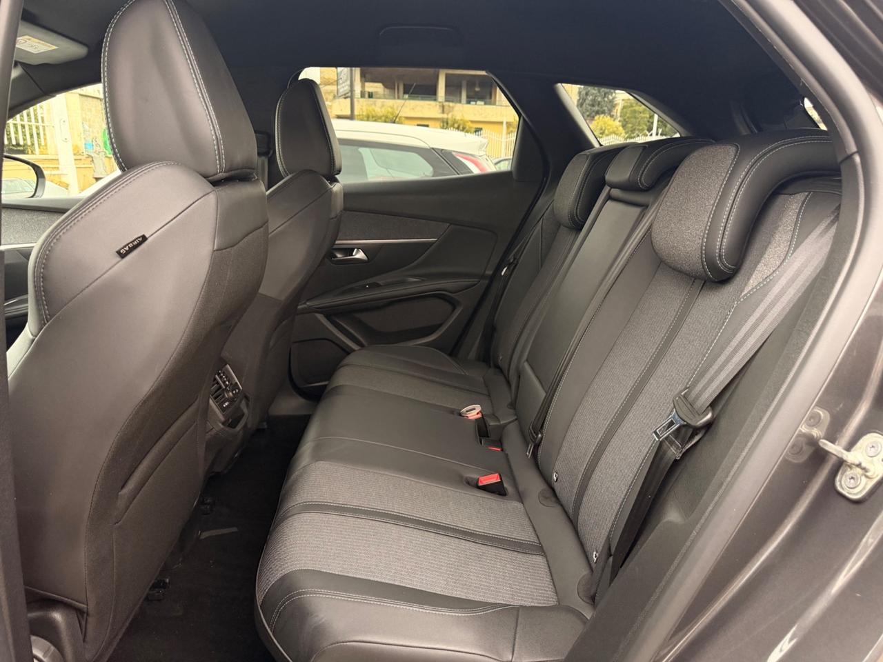 Peugeot 3008 1.5 BlueHDi 130 EAT8 Allure Pack