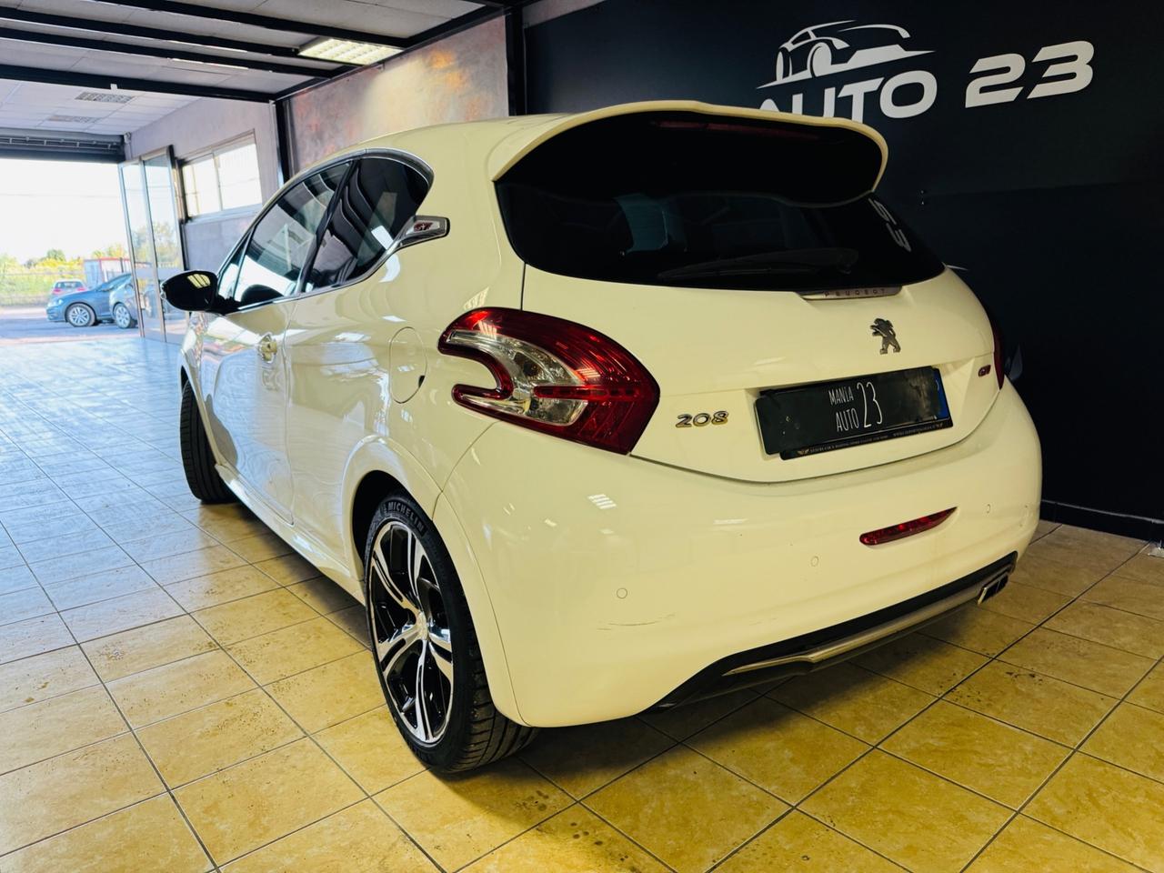 Peugeot 208 1.6 THP 240 CV 3 porte GTi