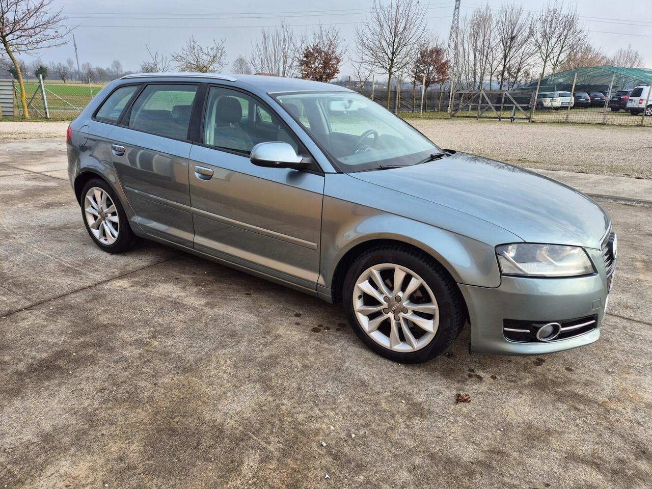 Audi A3 SPB 1.6 TDI 105 CV CR Ambition