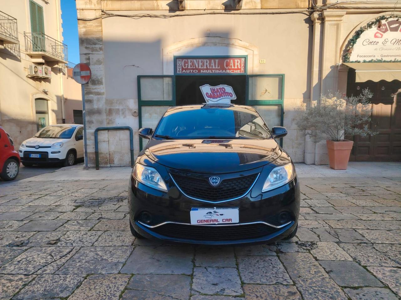 Lancia Ypsilon 1.2 69 CV 5 porte Gold