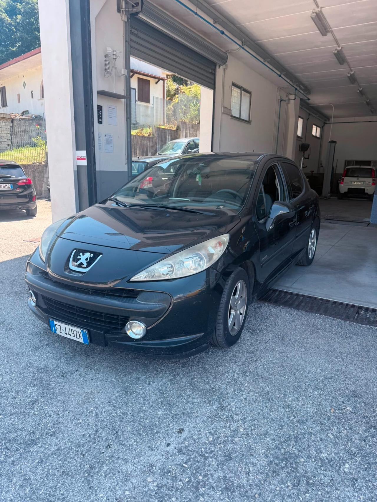Peugeot 207 1.4 HDi 70CV 5p. ONE Line