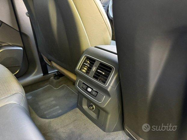 AUDI Q5 2.0 TFSI quattro S tronic S line plus
