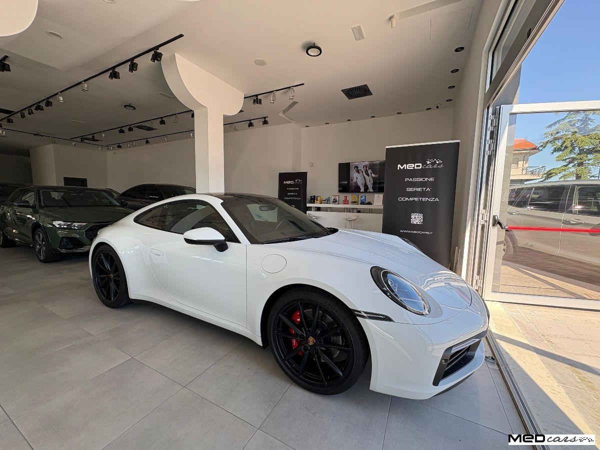 PORSCHE - 992