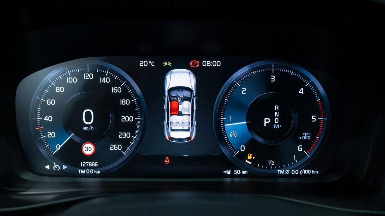 Volvo XC40 2.0 D3 150CV MOMENTUM PRO AUTO NAVI LED FULL OPTIONAL