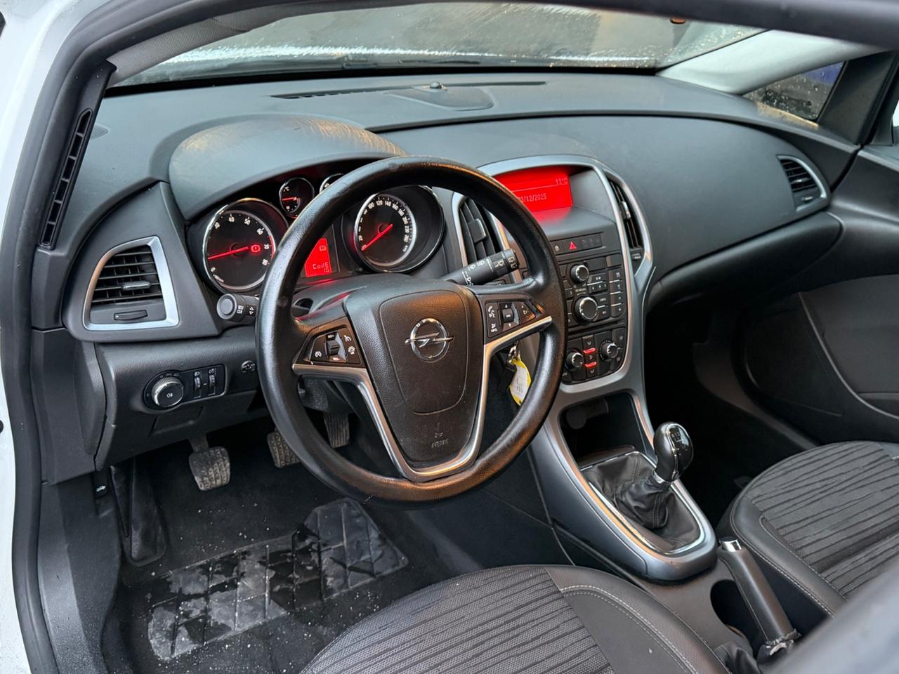 Astra 1.4 100CV-Cosmo-unipro-( 98 mila km ) -rate