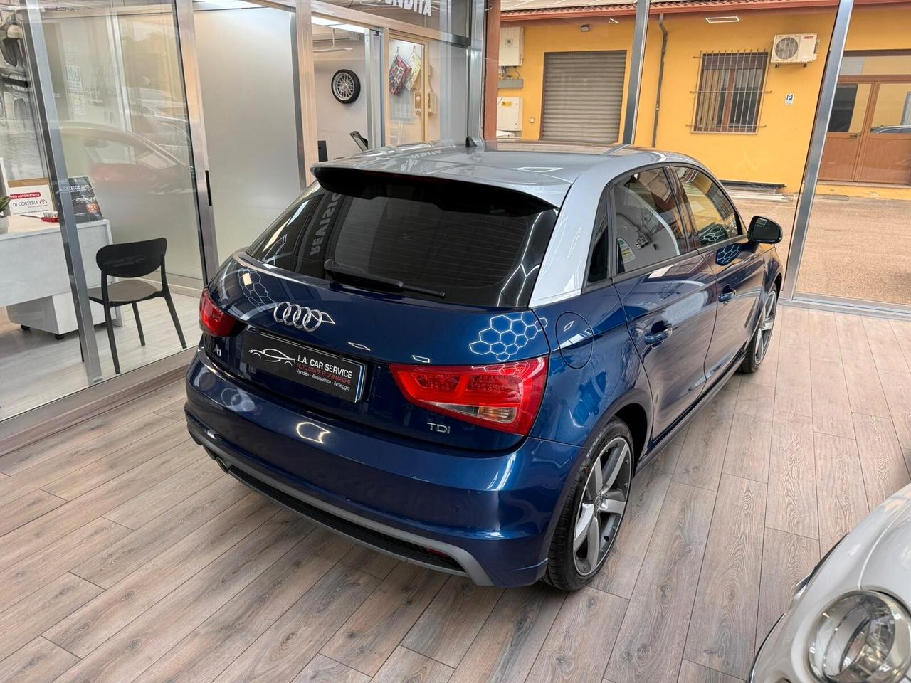 Audi A1 1.6 TDI S tronic line edition plus