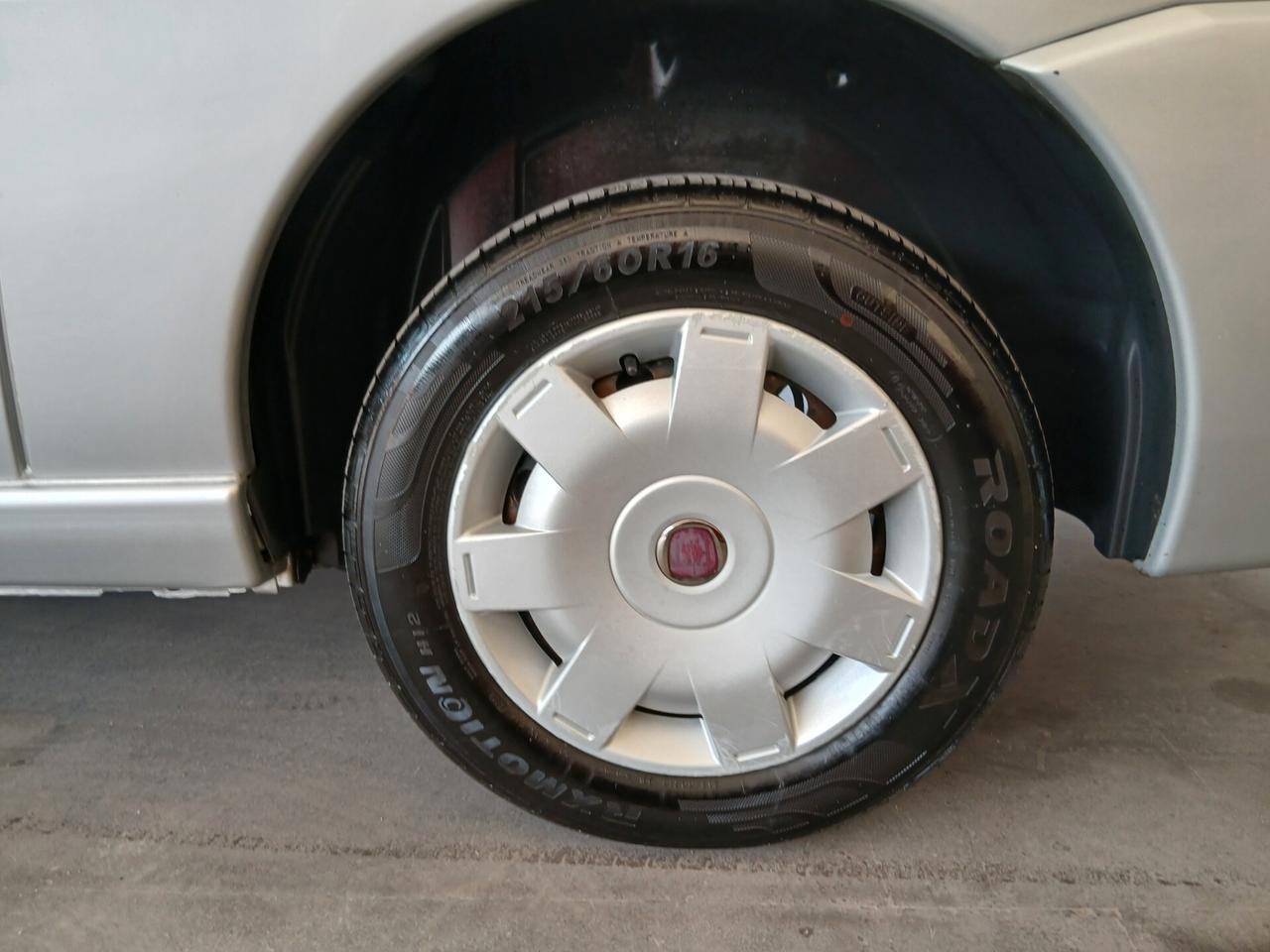 Fiat Scudo 2.0 MJT PL Combi 9 posti 08