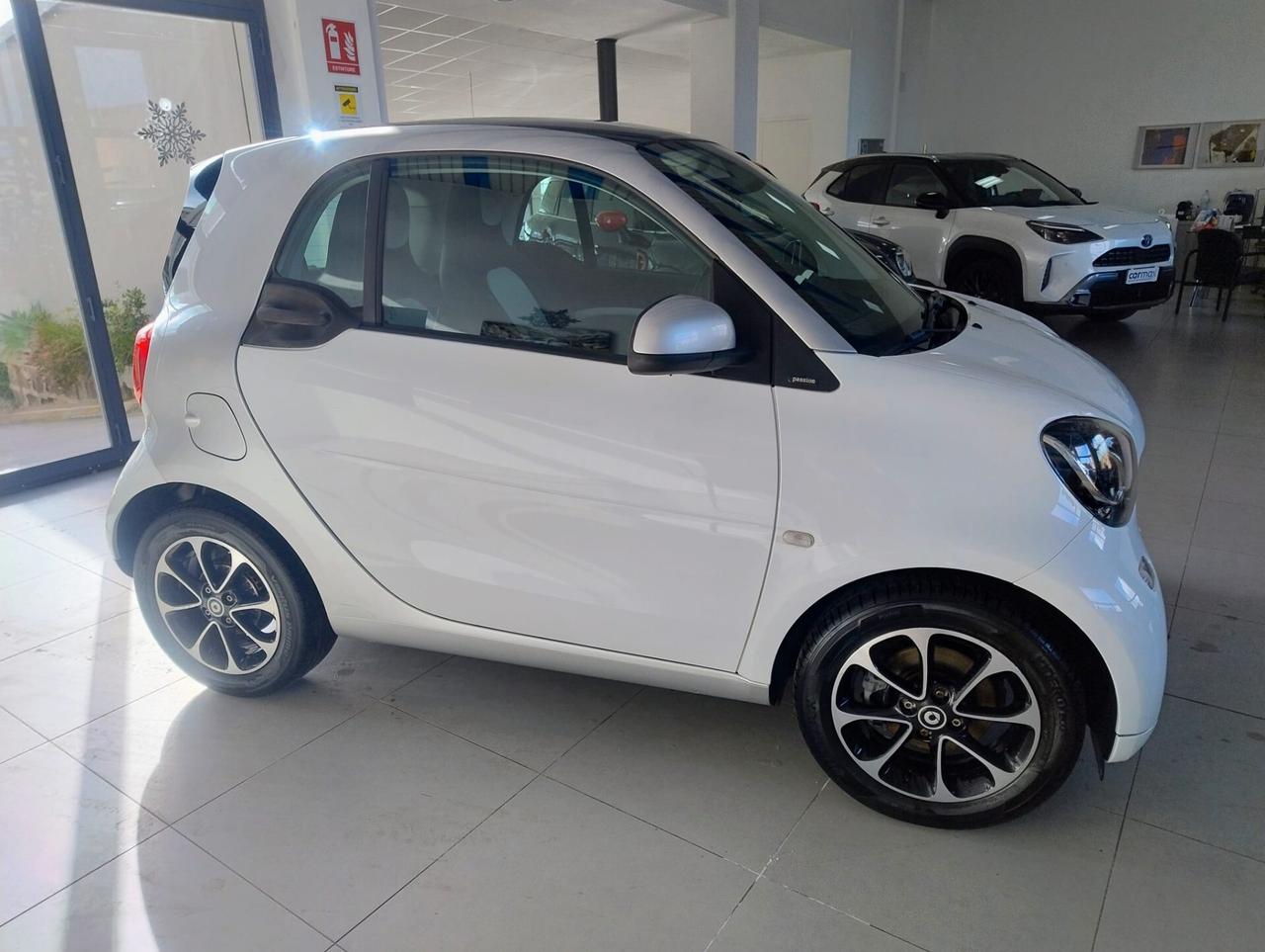 Smart ForTwo 1000 52 kW MHD coupé passion