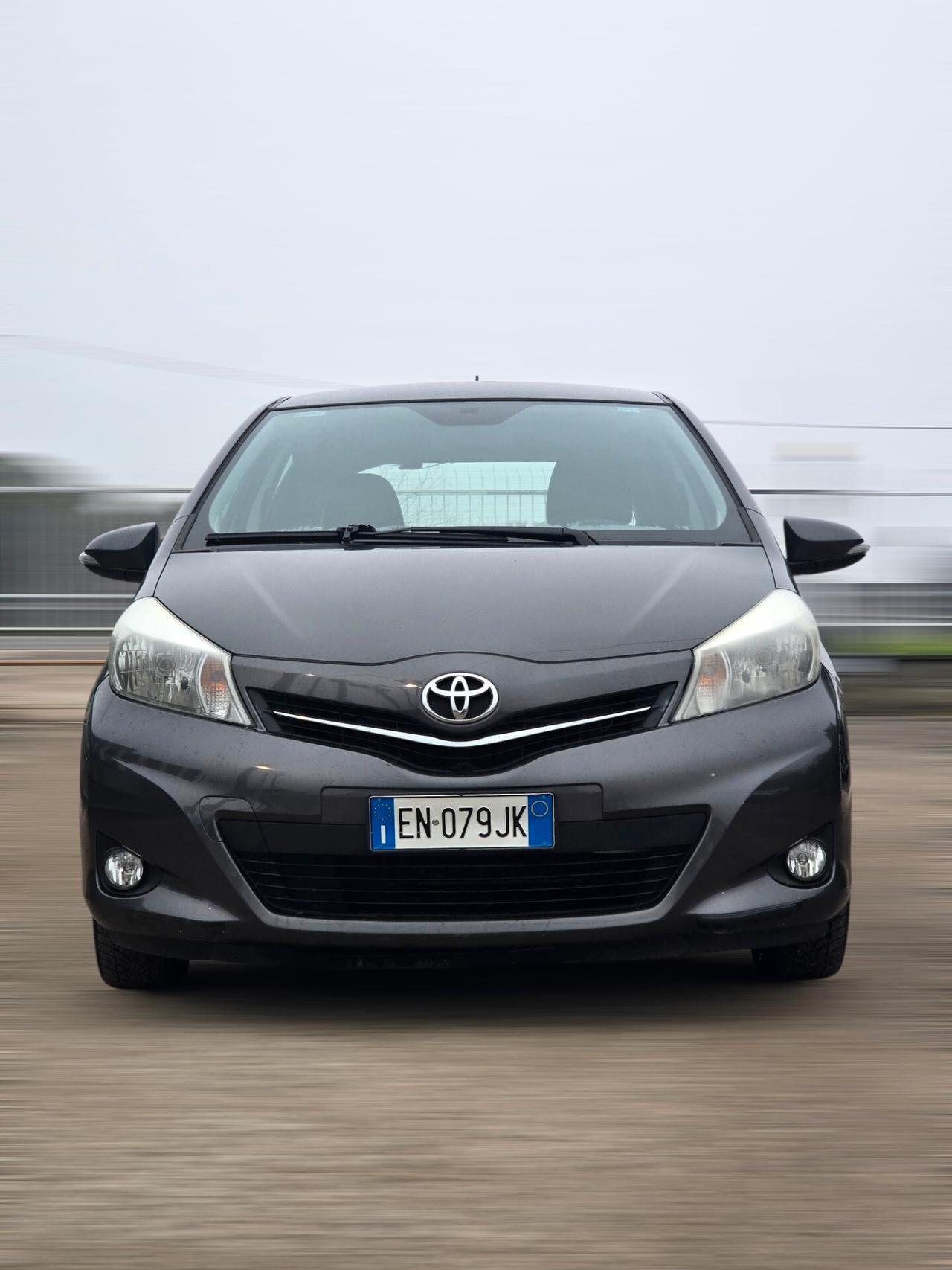 Toyota Yaris 1.0 5 porte Active