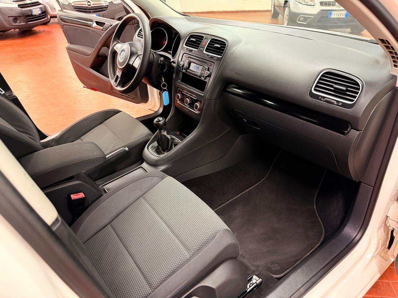 Volkswagen Golf 2.0 TDI 140CV . Highline ok Neopatentati