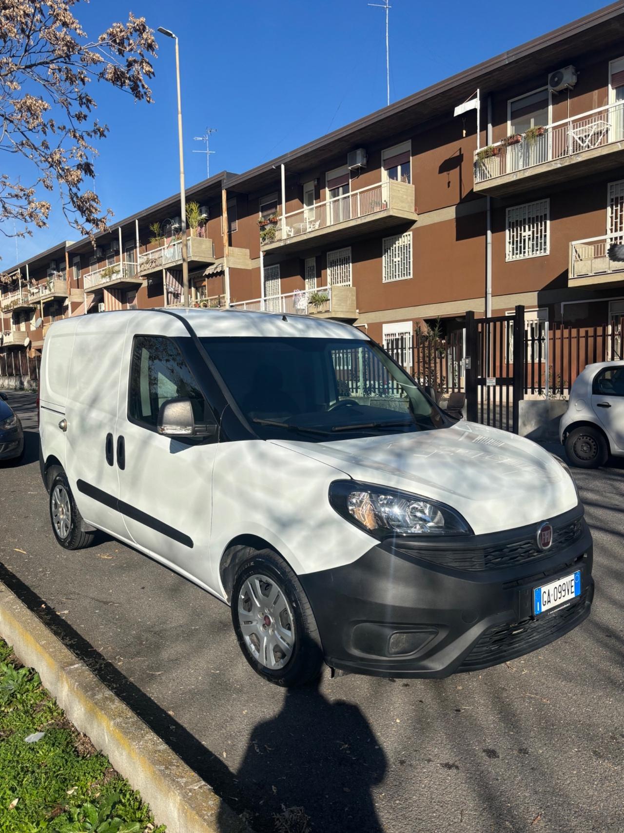 Fiat Doblo 1.3 MJT 95CV S&S Lounge