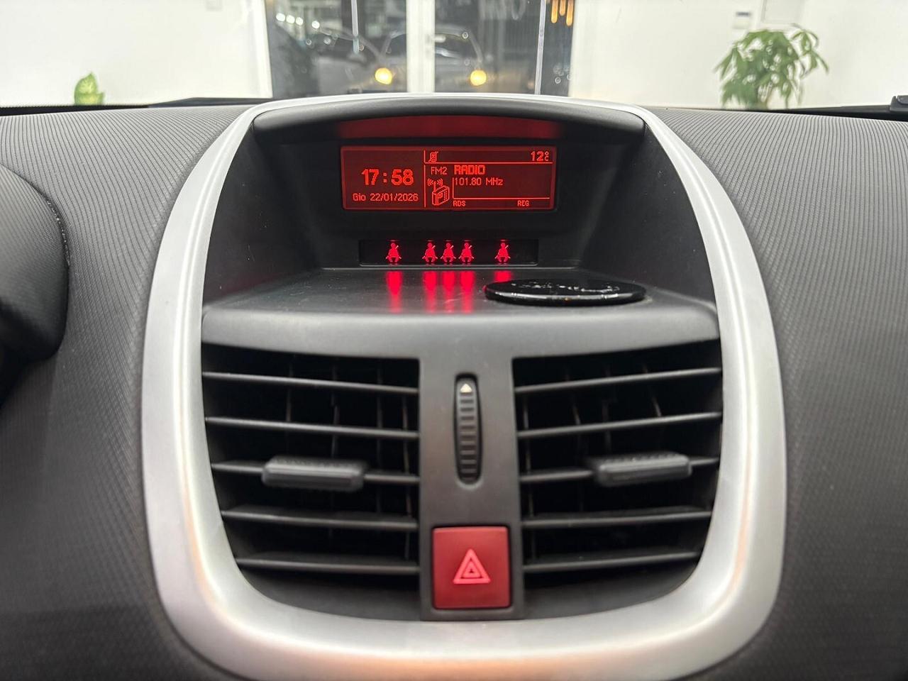 PEUGEOT 207 1.4 HDi 70CV ANNO 2010