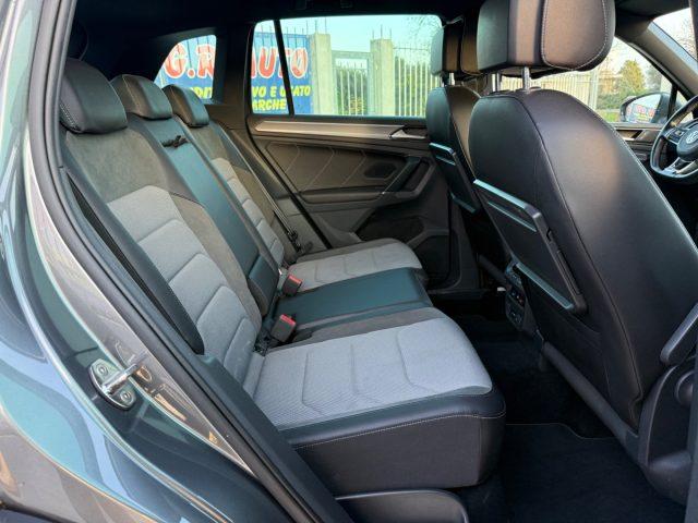 VOLKSWAGEN Tiguan 2.0 TDI DSG R-LINE GARANZIA Iva esp