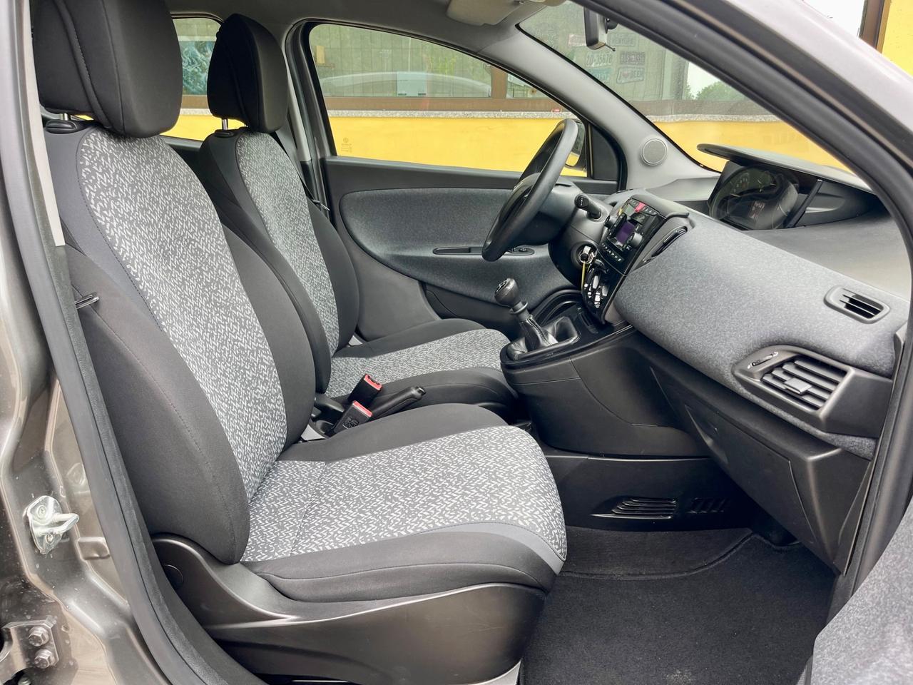 Lancia Ypsilon 0.9 TwinAir OK NEOPATENTATI UNIPROPIETARIO