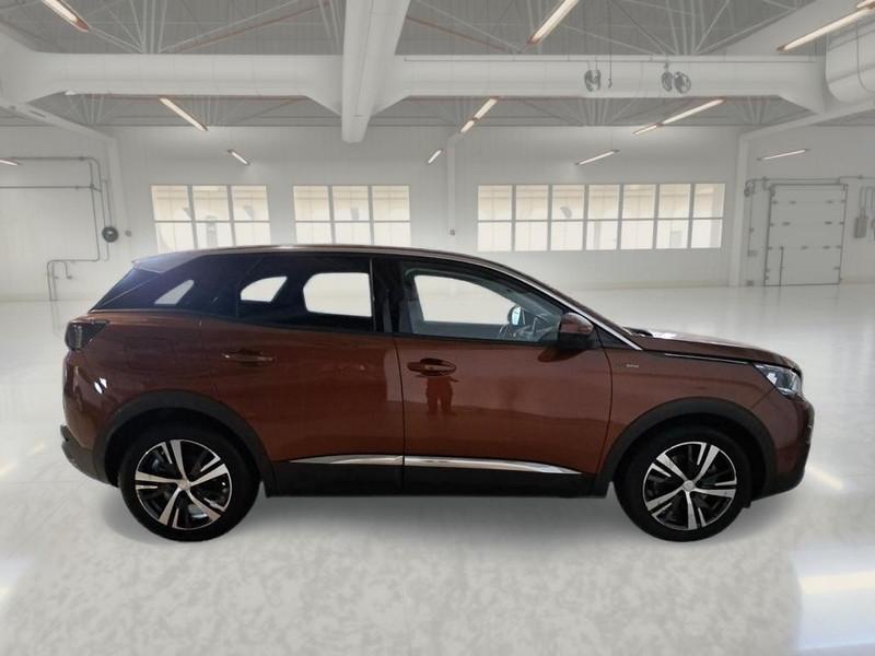 PEUGEOT 3008 Hybrid 225 e-EAT8 Allure