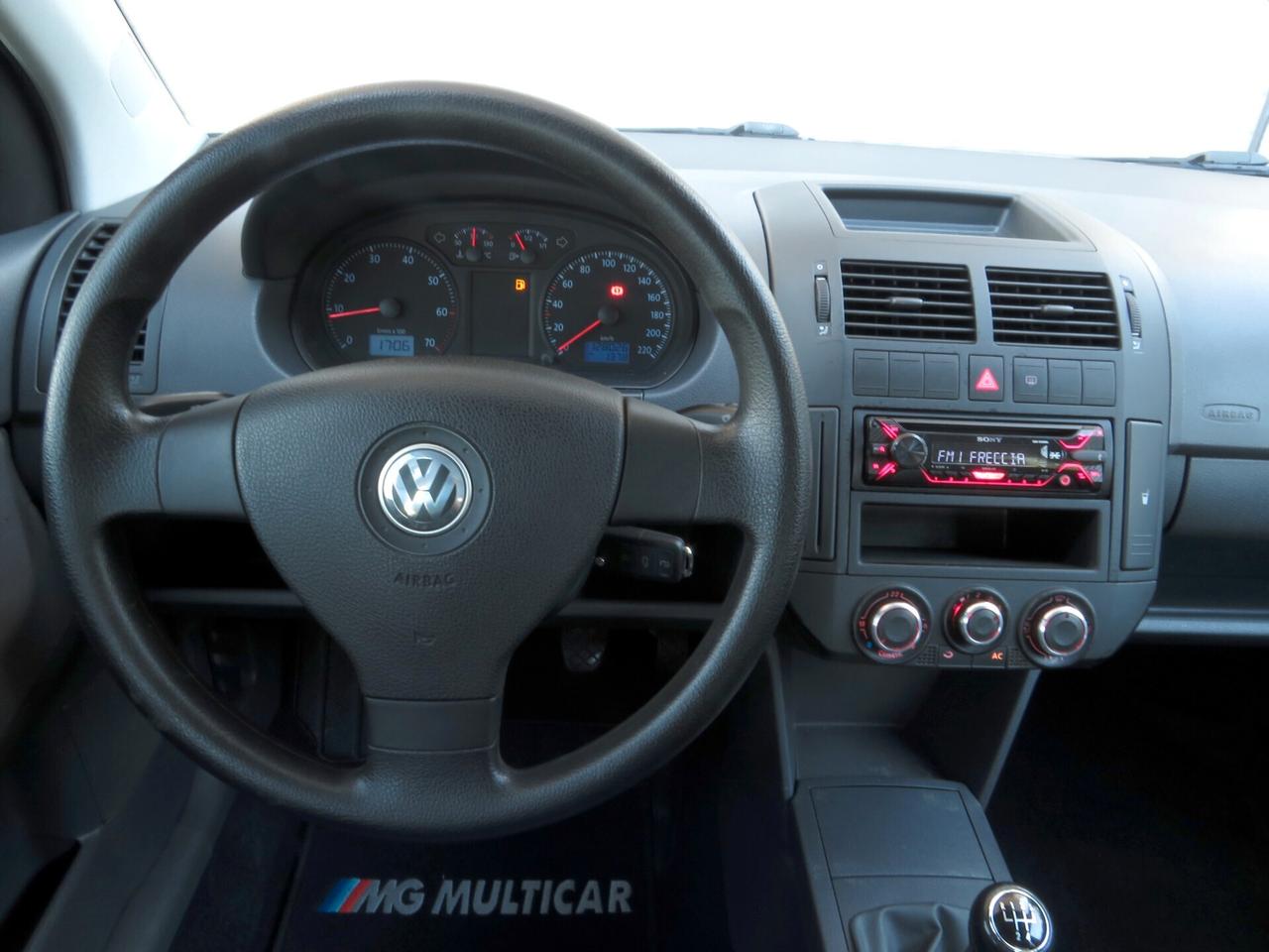 Volkswagen Polo 5p 1.4 80cv. km 128.000. gomme nuove