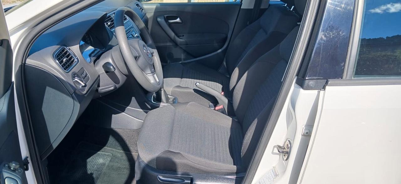 Volkswagen Polo 1.2 TDI Comfortline - 2014
