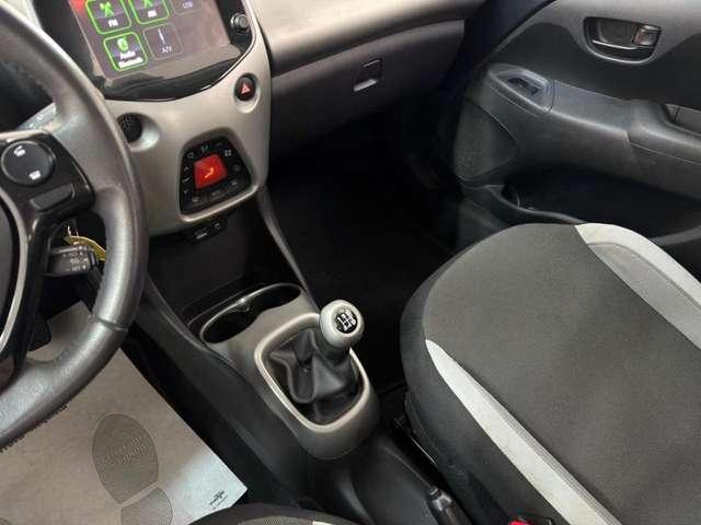 Toyota Aygo 1.0 VVT-i 69 CV 5 porte x-play