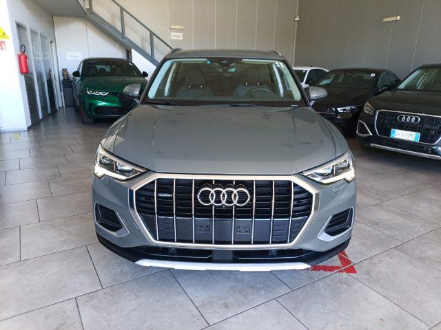AUDI Q3 35 TDI quattro S tronic Business Advanced