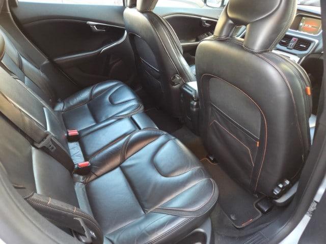 VOLVO V40 Cross Country D2 Volvo Ocean Race