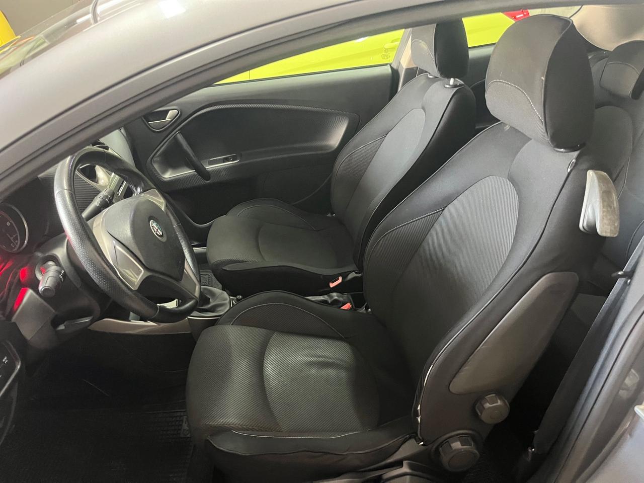 Alfa Romeo MiTo 1.6 JTDm 16V Distinctive 2009