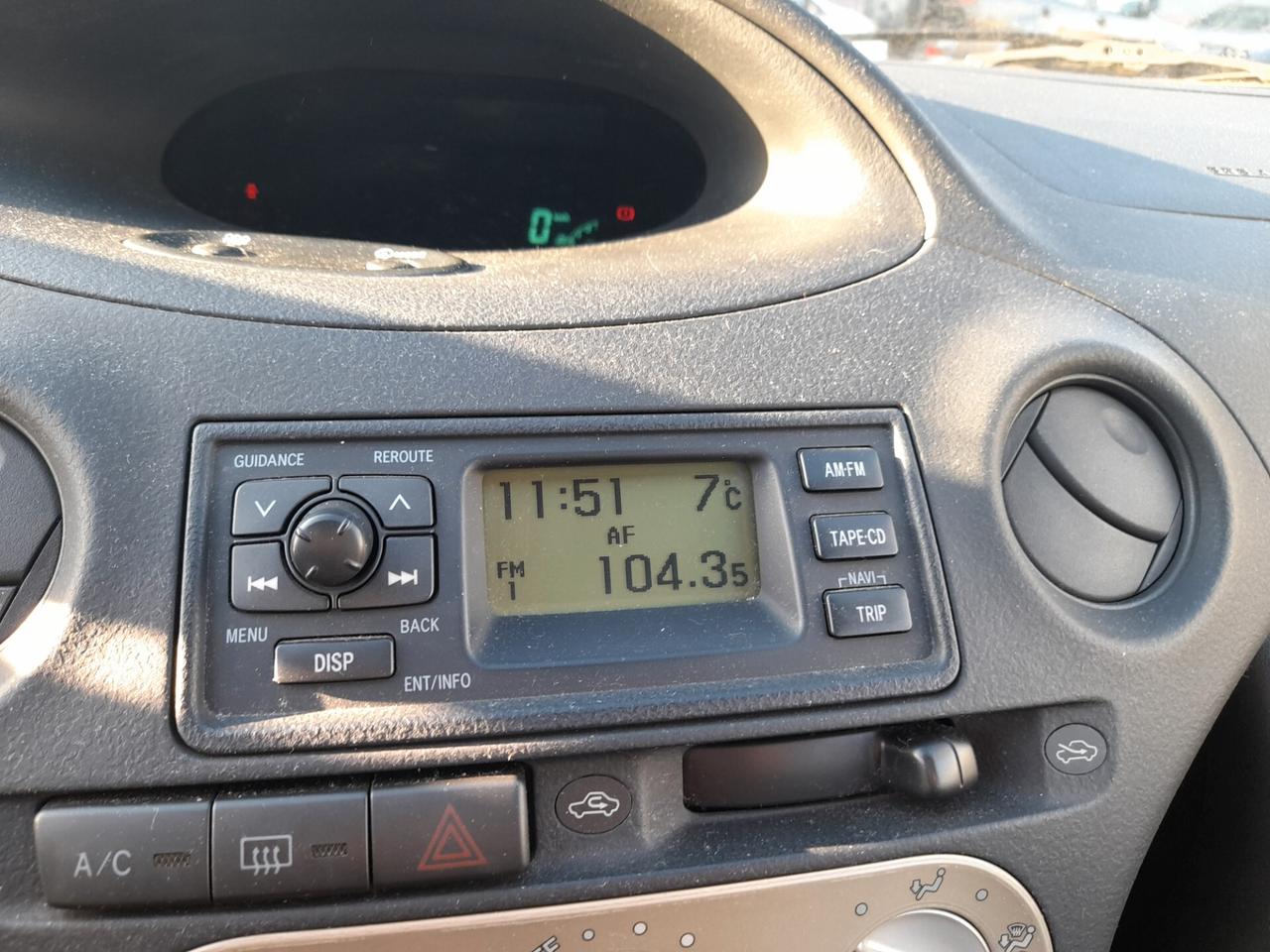 Toyota Yaris 1.0i 16V cat 5 porte Sol