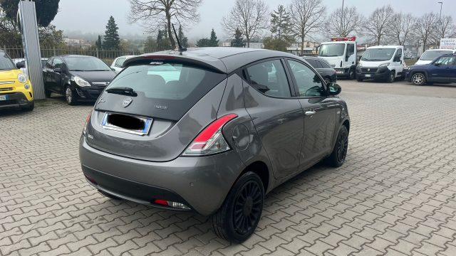 LANCIA Ypsilon 1.0 FireFly 5 porte S&S Hybrid GOLD OK NEOPATENTAT