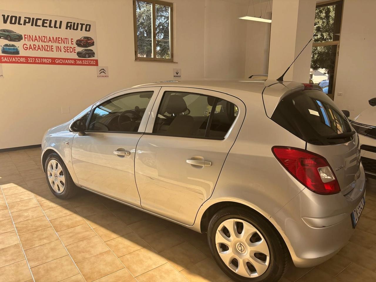 OPEL CORSA ANNO 2008 BZ 1.2 ADATTA NEOPATENTATI KM 152 MILA