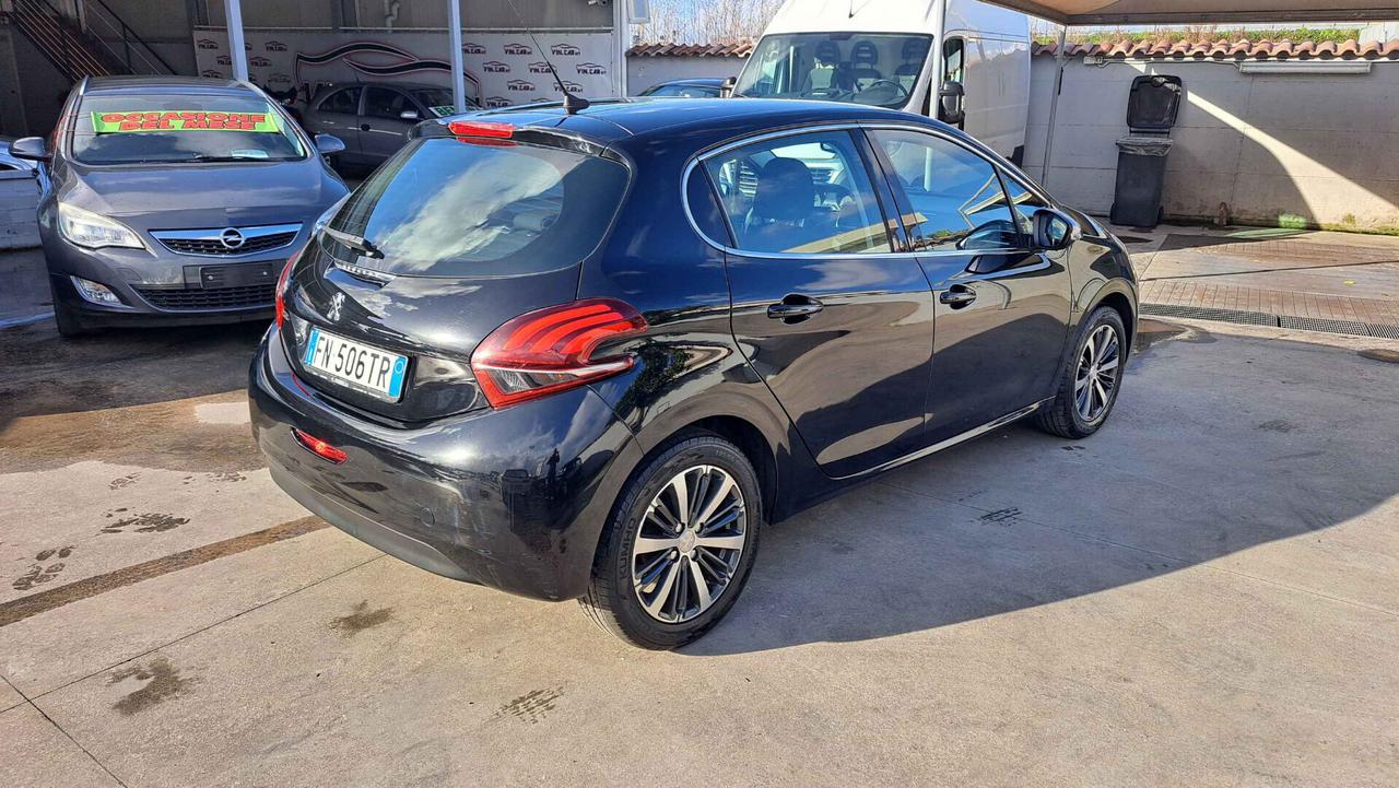 Peugeot 208 PureTech 82 Allure