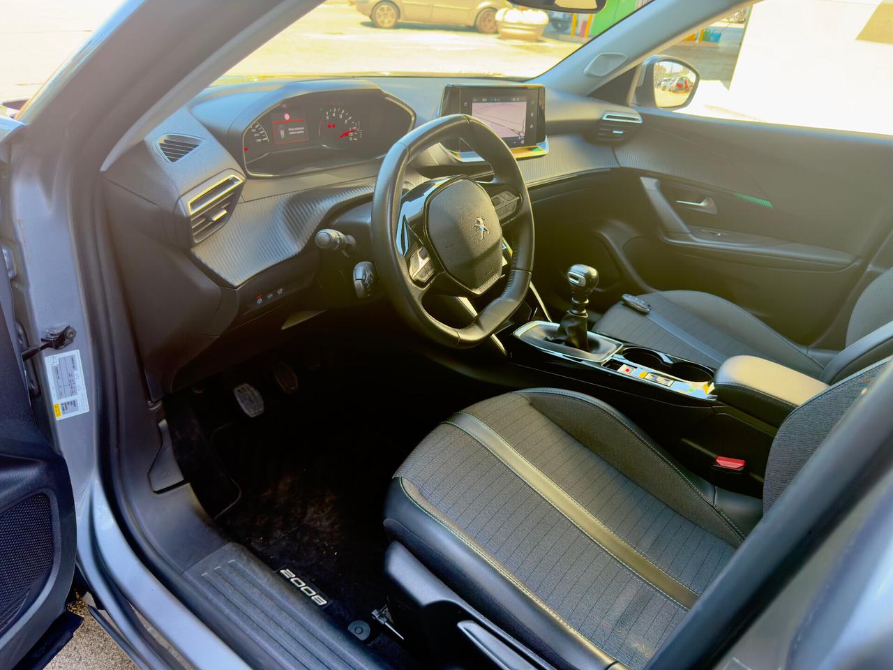 Peugeot 2008 1.2 BENZINA ALLURE COMPLETAMENTE TAGLIANDATA FULL