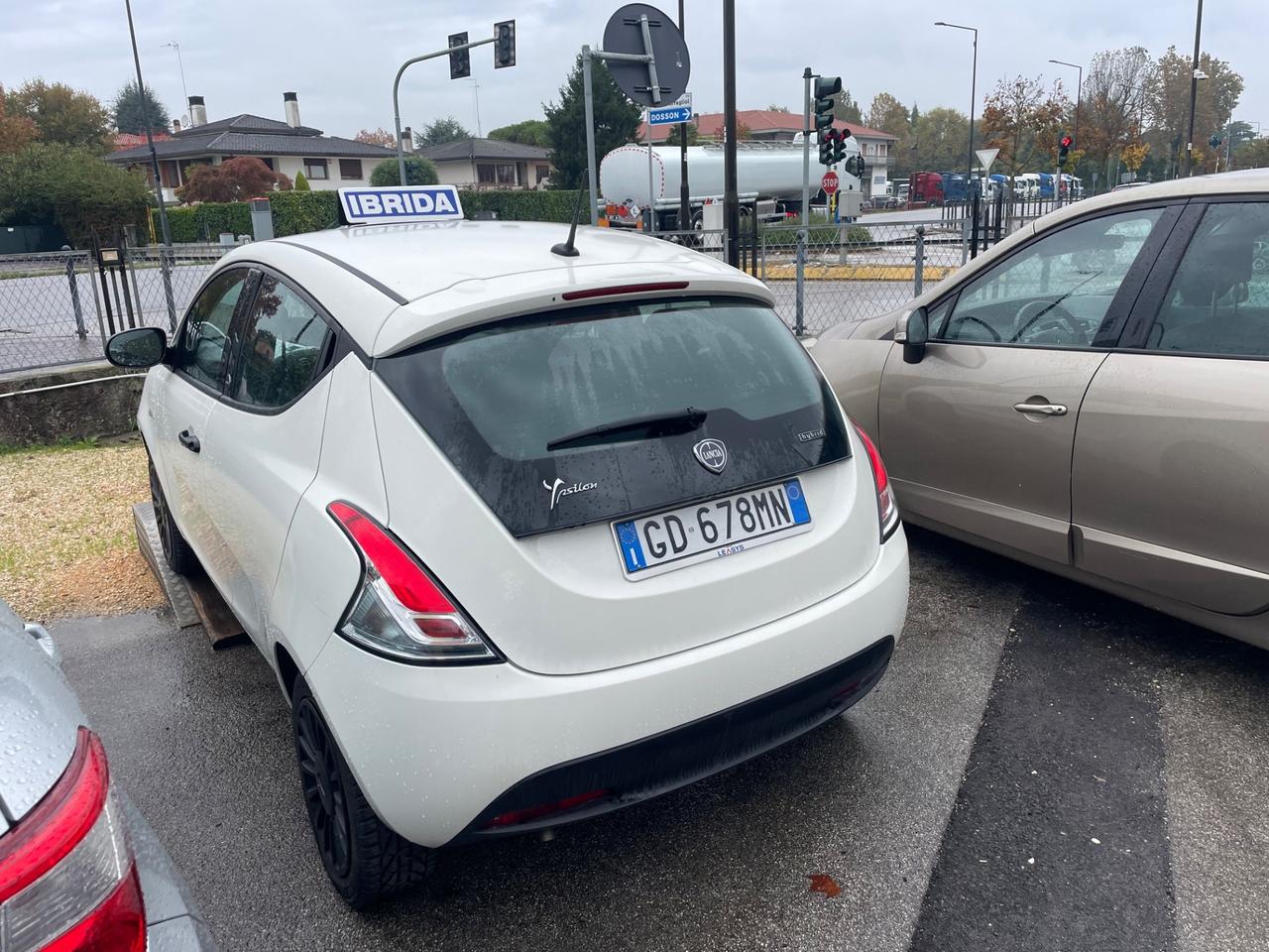 Lancia Ypsilon 1.2 69 CV 5 porte S&S Gold