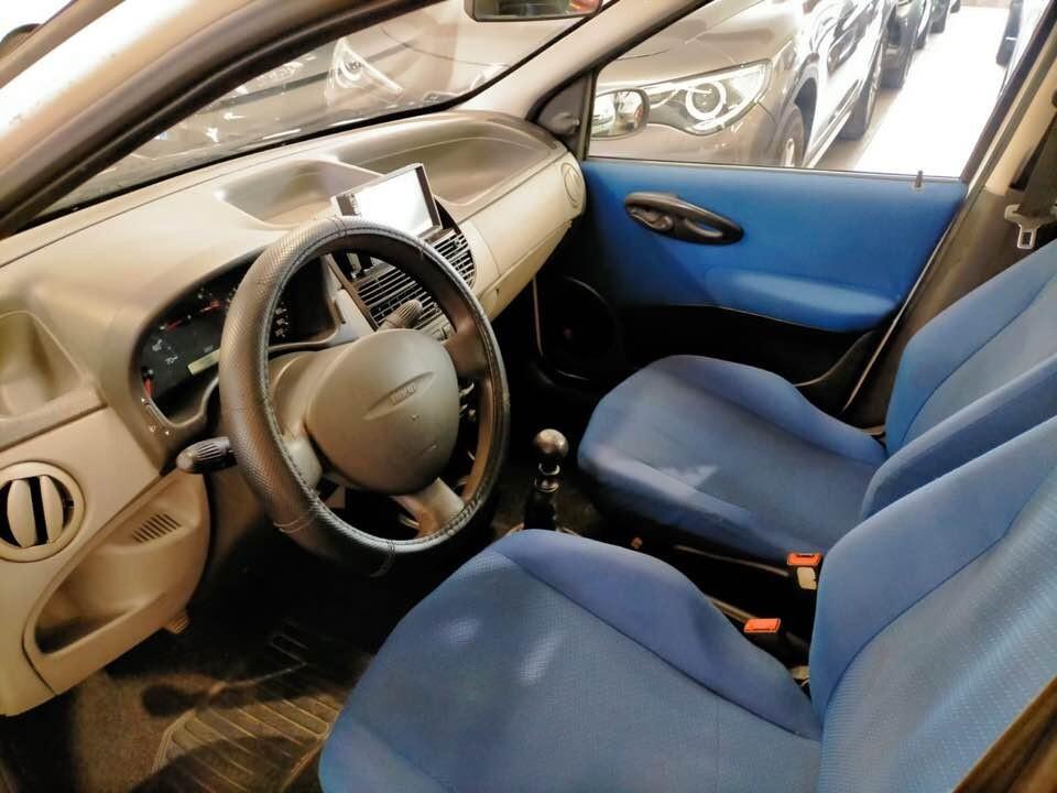 Fiat Punto 1.2 5 porte CLIMA