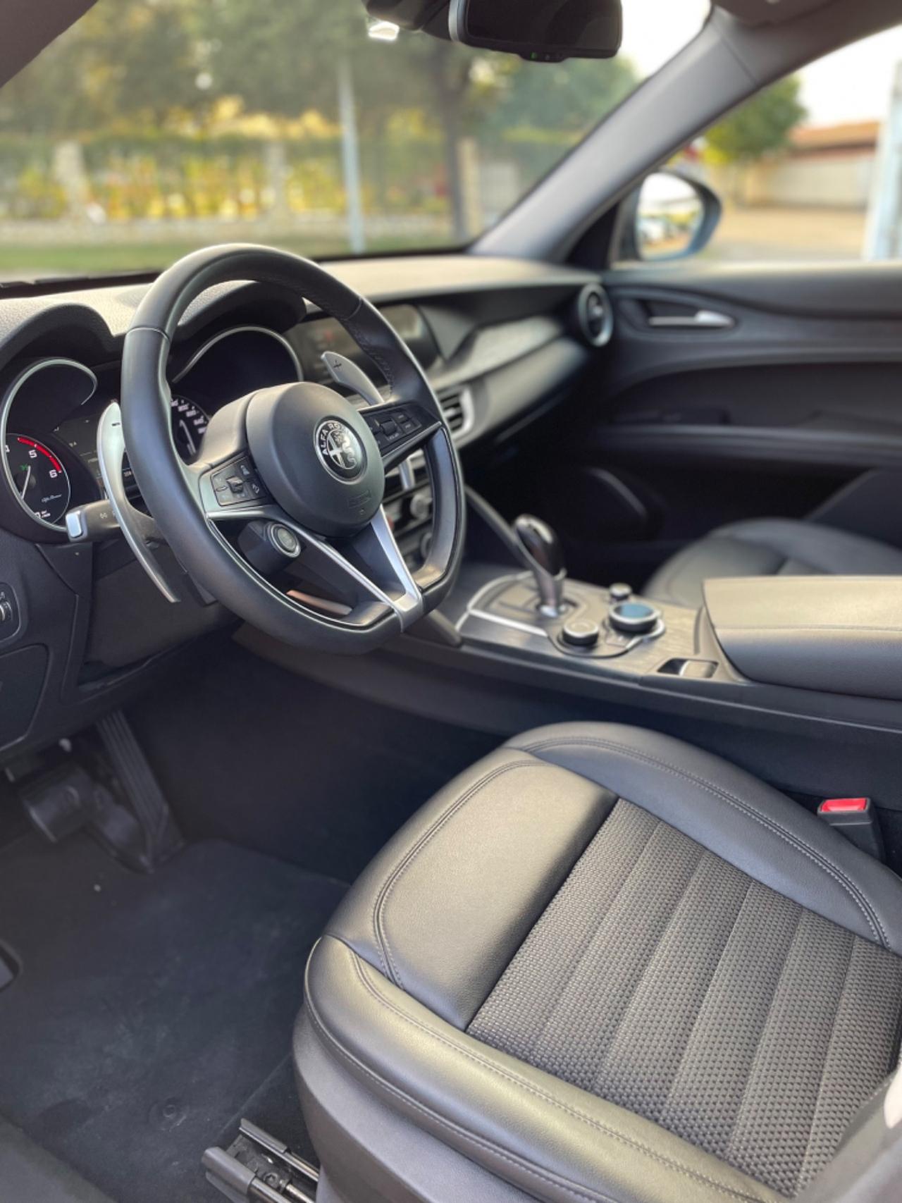 Alfa Romeo Stelvio 2.2 Turbodiesel 210 CV AT8 Q4 Executive