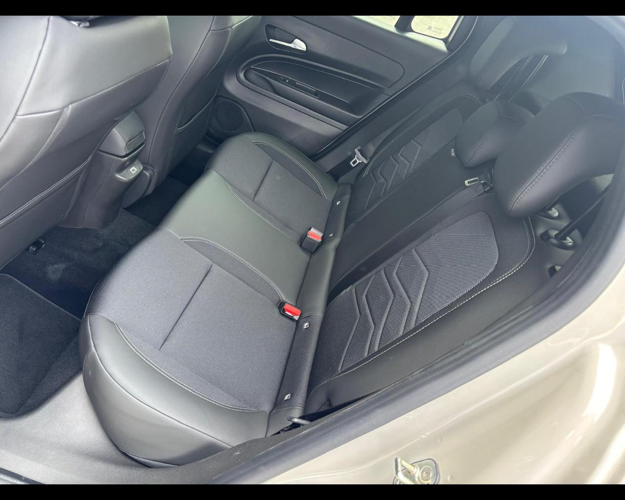 Jeep Avenger - Avenger 1.2 turbo e-hybrid mhev Altitude fwd 110cv edct6
