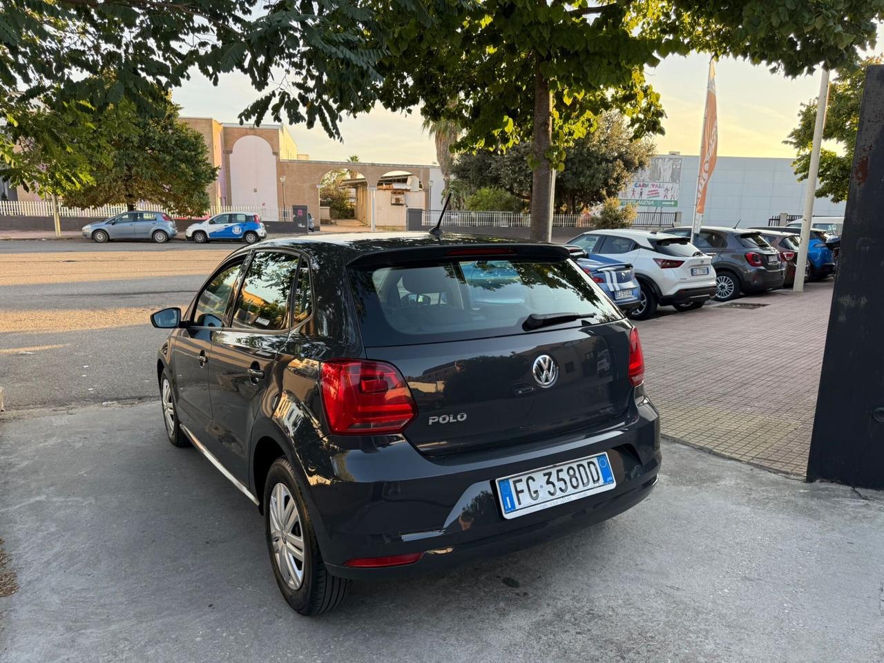 Volkswagen Polo 1..0 Benz. Km. 52.000 NEOPATENTATI