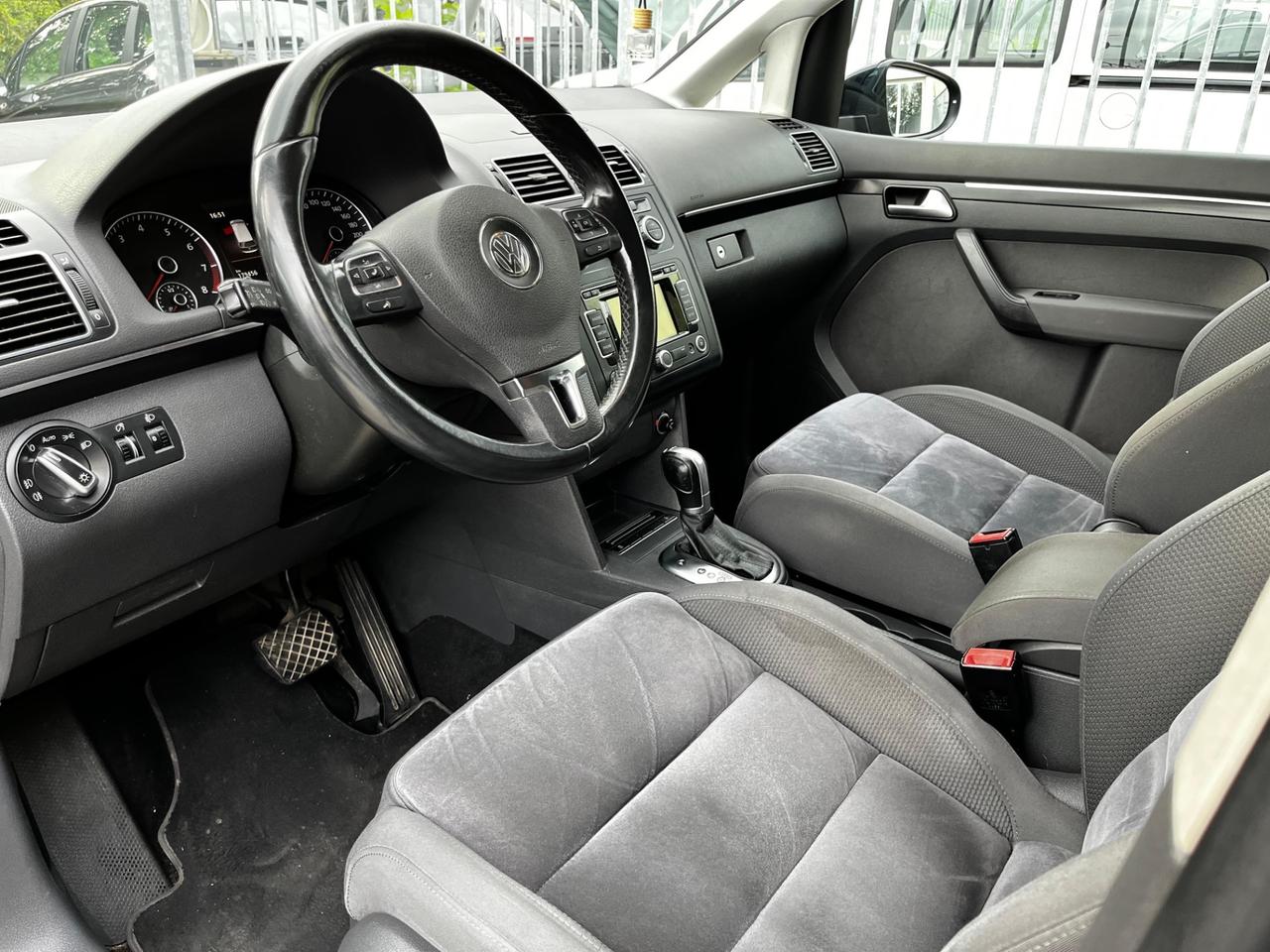 Volkswagen Touran Business 1.4 DSG Highline EcoFuel