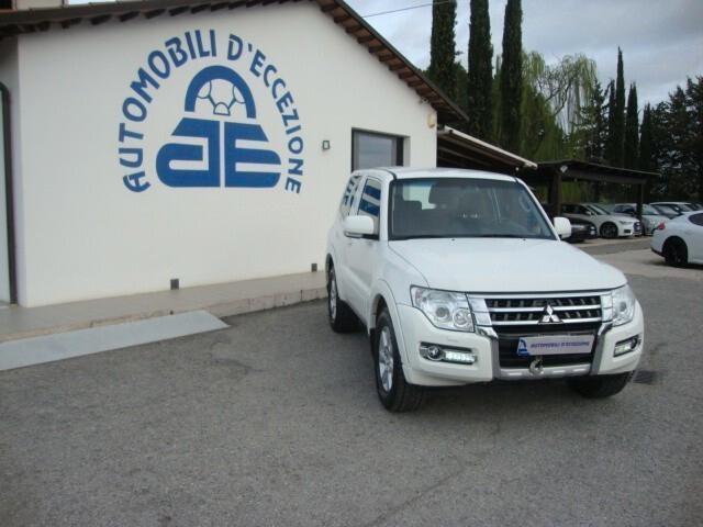 Mitsubishi Pajero 3.2 DI-D 16V aut. 3p. Invite DPF