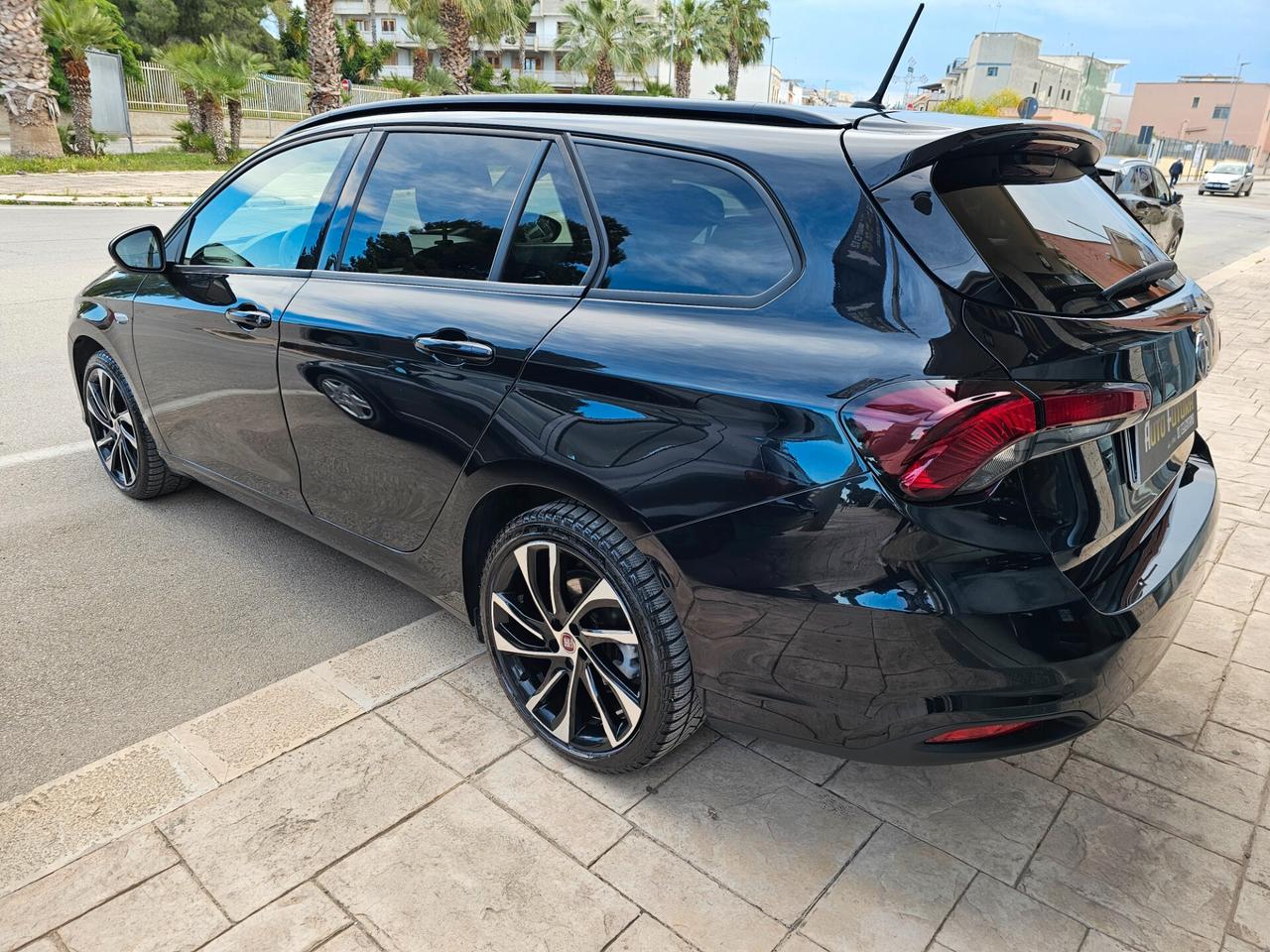 Fiat Tipo 1.6 Mjt S&S DCT SW S-Design black edition